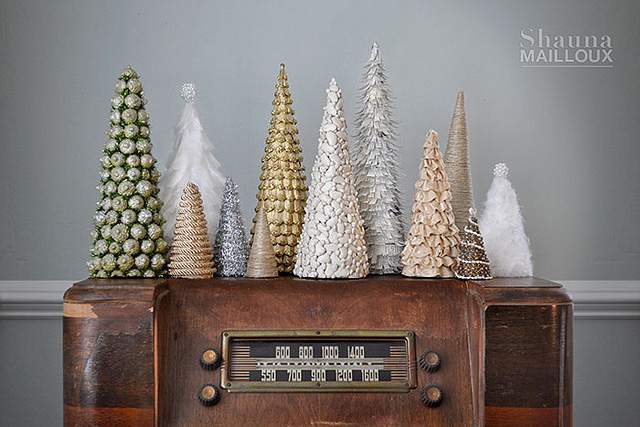 holiday-pinterest-decor-our-favorite-budget-crafts-that-look-expensive-diy-christmas-tree